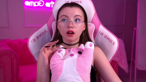 Keira online show from 23, 2, 2025