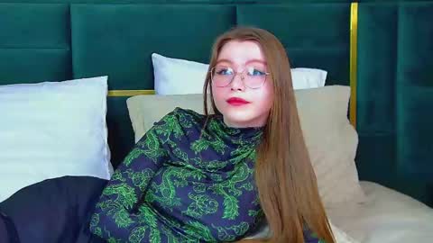 Keira online show from 11, 3, 2025