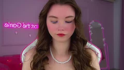 Keira online show from 22, 12, 2025