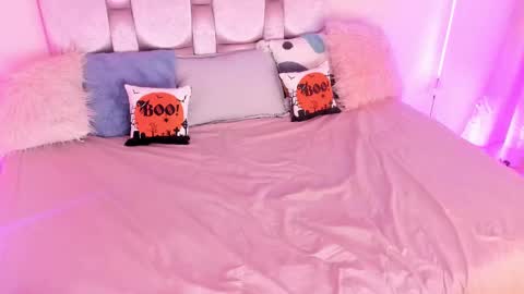 Keisy  online show from 7, 10, 2025