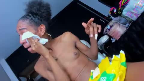 KEISY MARIANA  online show from 10, 4, 2026