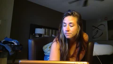 Snapshot of kekes2015 chatting on 24, 10, 2025 kekes2015 online show from 24, 10, 2025