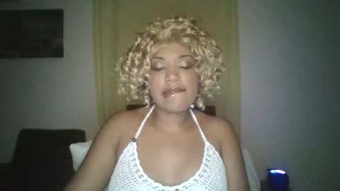 Snapshot of kelliecapri chatting on 4, 7, 2026 Kellie online show from 4, 7, 2026