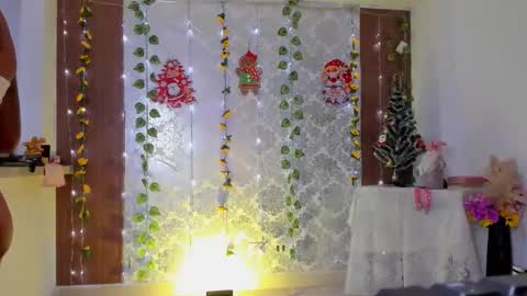 kelly__thomson online show from 14, 12, 2025