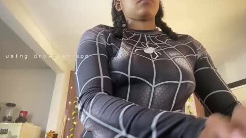 kelly__thomson online show from 17, 3, 2026