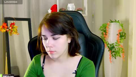 Snapshot of kelly_fooxx chatting on 13, 11, 2025 Kelly online show from 13, 11, 2025