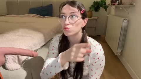 Snapshot of kellyberry__ chatting on 14, 6, 2026 Kelly online show from 14, 6, 2026