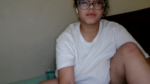 Snapshot of kelx0 chatting on 3, 3, 2025 kelx0 online show from 3, 3, 2025