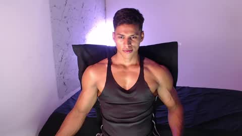 Snapshot of ken__owensx chatting on 7, 6, 2026 ken__owensx online show from 7, 6, 2026
