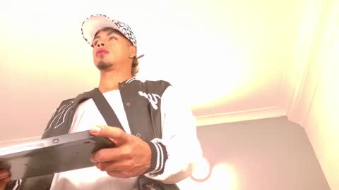   online show from 23, 3, 2026