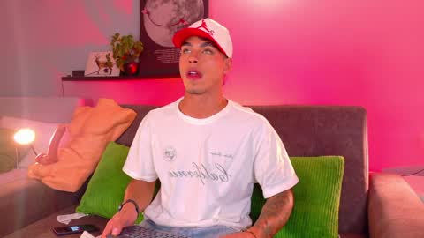   online show from 10, 4, 2026