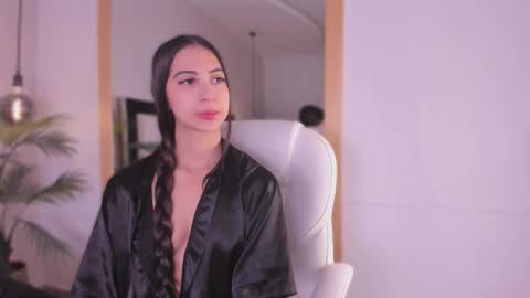    online show from 4, 11, 2025