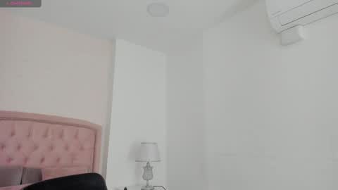 Snapshot of kendall__fox chatting on 21, 9, 2025 Kendall online show from 21, 9, 2025