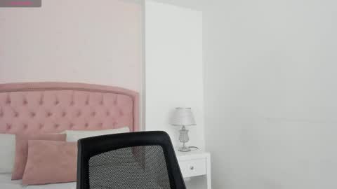 Snapshot of kendall__fox chatting on 3, 11, 2025 Kendall online show from 3, 11, 2025