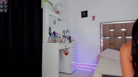 Kendall ewers online show from 21, 11, 2025