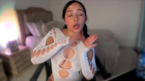 Snapshot of kendall_houle_ chatting on 5, 3, 2025 KendallHoule online show from 5, 3, 2025