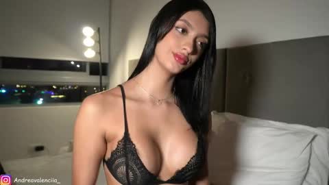 Snapshot of kendall_ruiiz chatting on 21, 2, 2025 Andrea online show from 21, 2, 2025