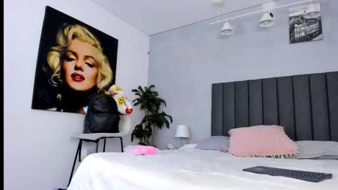 Kendra London online show from 10, 3, 2026