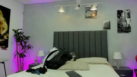 Snapshot of kendra_london chatting on 3, 7, 2026 Kendra London online show from 3, 7, 2026