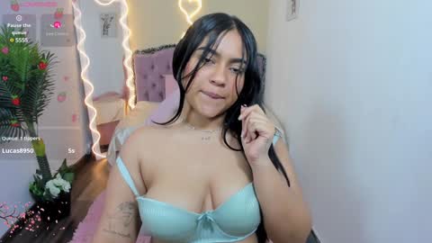 Snapshot of kendra_tay chatting on 4, 1, 2025 kendra online show from 4, 1, 2025