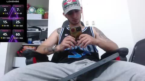 Snapshot of kenn_blake1 chatting on 4, 10, 2025 blake online show from 4, 10, 2025