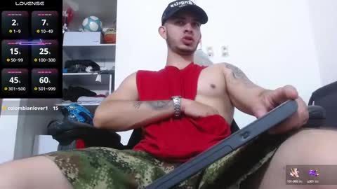 Snapshot of kenn_blake1 chatting on 15, 10, 2025 blake online show from 15, 10, 2025