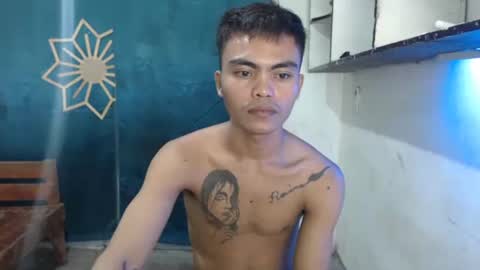 Snapshot of kenneth_jeey chatting on 18, 12, 2025 kenneth_jeey online show from 18, 12, 2025