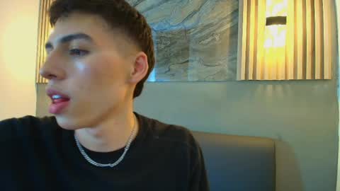 Snapshot of kenny_hank chatting on 29, 5, 2026 kenny_hank online show from 29, 5, 2026
