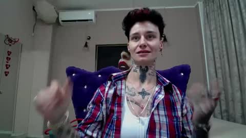 Snapshot of kennyvibe chatting on 7, 5, 2026 kennyvibe online show from 7, 5, 2026