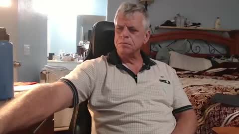 Snapshot of kent_ham chatting on 10, 9, 2025 kent_ham online show from 10, 9, 2025