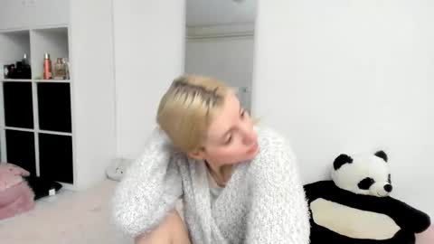 Kenzie online show from 8, 3, 2026