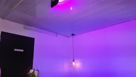 Kenzie online show from 4, 11, 2025