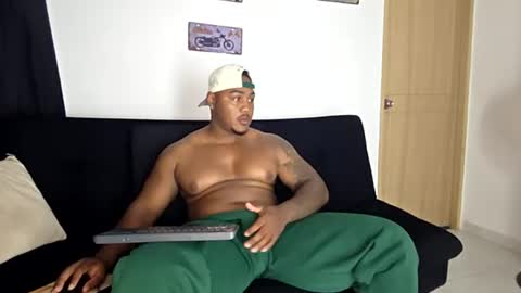 Snapshot of kerlinn2711 chatting on 25, 7, 2026 dany wolf002 online show from 25, 7, 2026