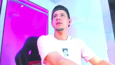 Snapshot of kevin__max_ chatting on 20, 2, 2026 Kev online show from 20, 2, 2026