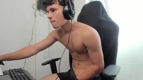 Snapshot of kevin_adrian01 chatting on 2, 6, 2026 kevin_adrian01 online show from 2, 6, 2026