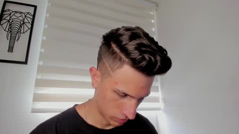 Snapshot of kevin_ahs1 chatting on 13, 12, 2024 Kevin Ahs online show from 13, 12, 2024