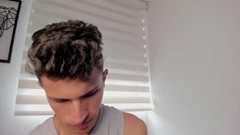 Snapshot of kevin_ahs1 chatting on 18, 12, 2024 Kevin Ahs online show from 18, 12, 2024