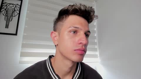 Snapshot of kevin_ahs1 chatting on 19, 12, 2024 Kevin Ahs online show from 19, 12, 2024