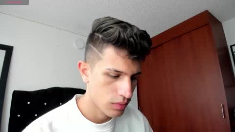 Snapshot of kevin_ahs1 chatting on 12, 9, 2025 Kevin Ahs online show from 12, 9, 2025