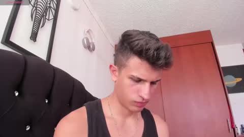 Snapshot of kevin_ahs1 chatting on 14, 11, 2025 Kevin Ahs online show from 14, 11, 2025