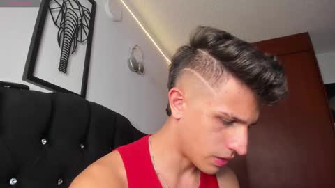 Snapshot of kevin_ahs1 chatting on 20, 11, 2025 Kevin Ahs online show from 20, 11, 2025