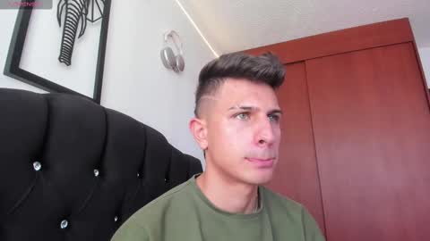 Snapshot of kevin_ahs1 chatting on 22, 11, 2025 Kevin Ahs online show from 22, 11, 2025