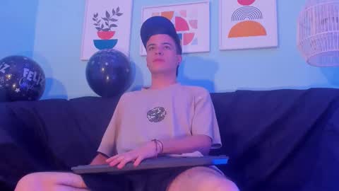 Sexy  Hot Kevin online show from 12, 11, 2025