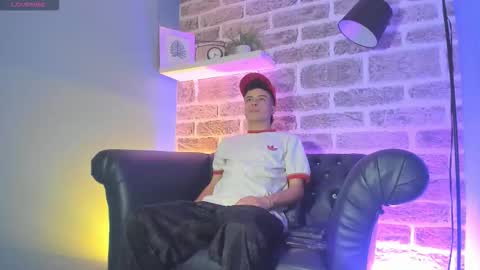 Sexy  Hot Kevin online show from 17, 11, 2025