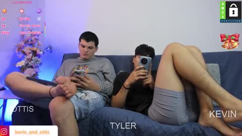 kevin and ottis online show from 12, 1, 2026