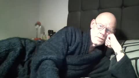 kevlooking4sez online show from 2, 1, 2025