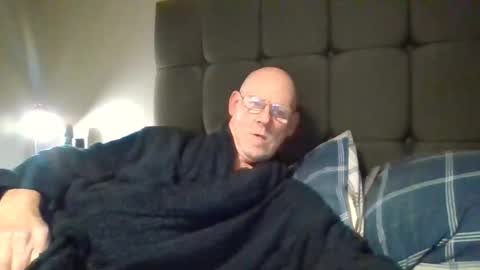 kevlooking4sez online show from 3, 3, 2026