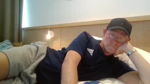 Snapshot of kevlooking4sez chatting on 6, 5, 2026 kevlooking4sez online show from 6, 5, 2026
