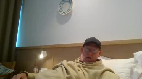Snapshot of kevlooking4sez chatting on 8, 5, 2026 kevlooking4sez online show from 8, 5, 2026