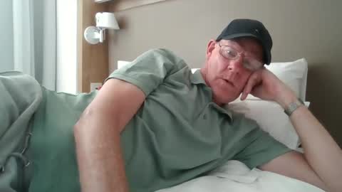 Snapshot of kevlooking4sez chatting on 19, 6, 2026 kevlooking4sez online show from 19, 6, 2026